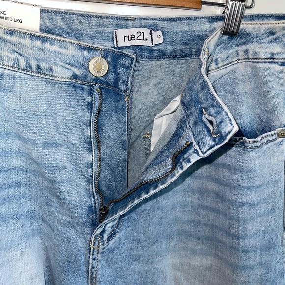 Rue 21 High Rise Cargo Wide‎ Leg Size 14 - Picture 8 of 11